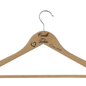 Cintre en bois personnalisé